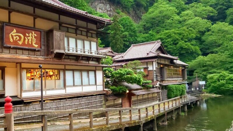 Higashiyama Hot Spring