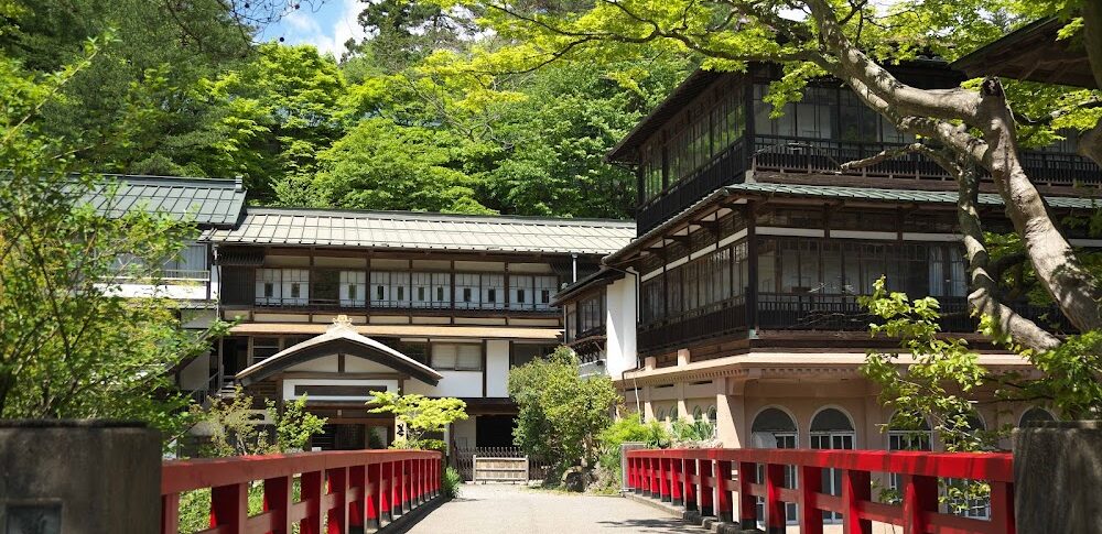 四万温泉