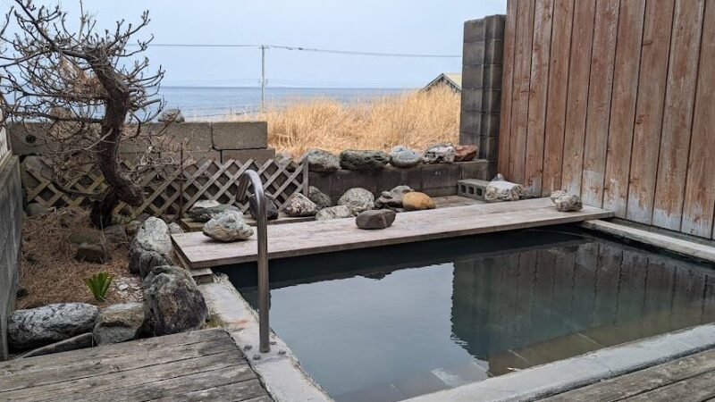莫塔海岸温泉（北海道岛牧村）