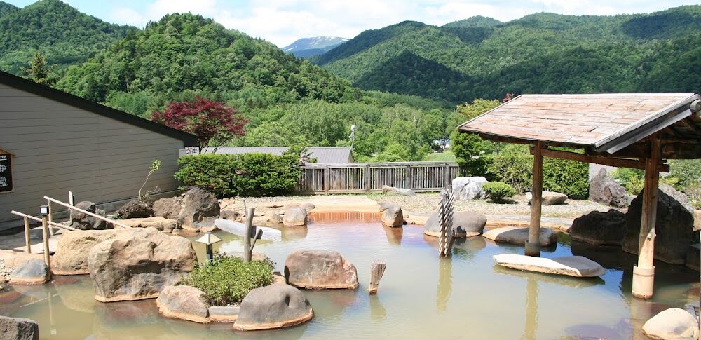 Hirahu Hot Spring (Hokkaido)